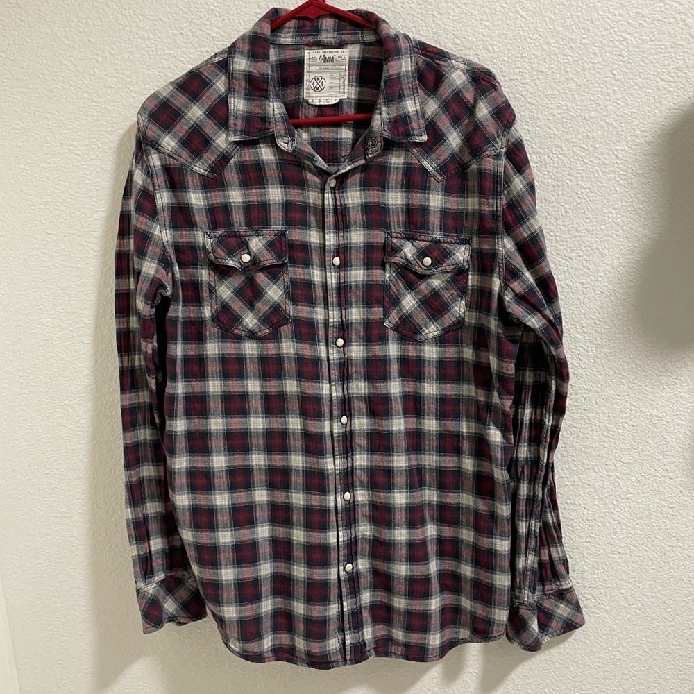 44M Red and Blue Plaid Casual pearl snap flannel Shirt
